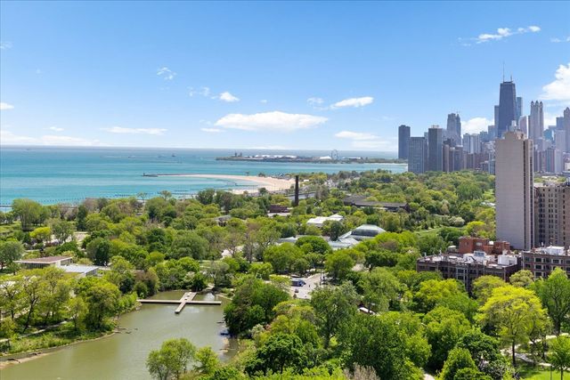 2550 N Lakeview Avenue N2203, Chicago, IL 60614