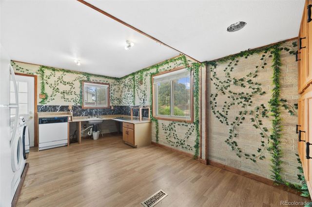1595 S Wolff Street, Denver, CO 80219