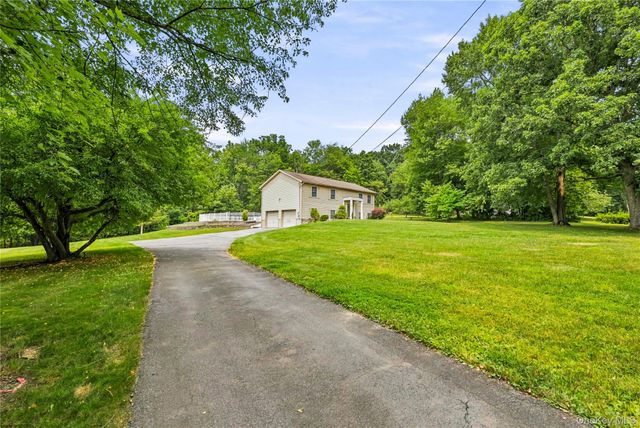 564 Clove Road, Monroe, NY 10950