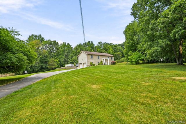 564 Clove Road, Monroe, NY 10950
