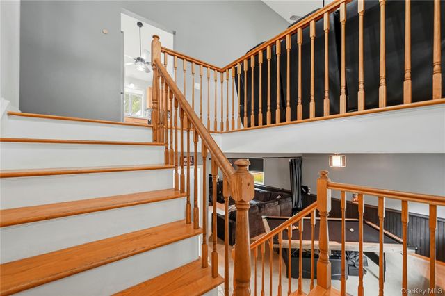 564 Clove Road, Monroe, NY 10950