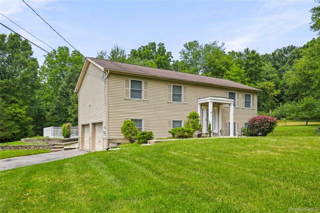 564 Clove Road, Monroe, NY 10950