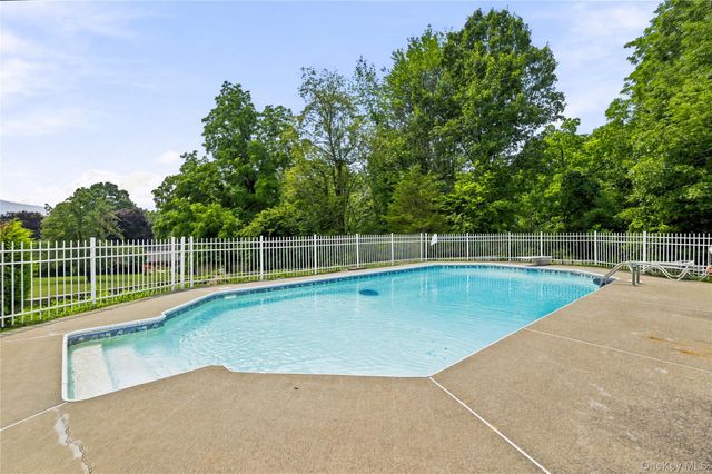 564 Clove Road, Monroe, NY 10950
