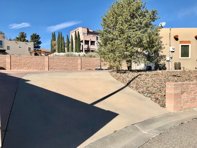 1290 Mesa Ridge Drive SW, Los Lunas, NM 87031