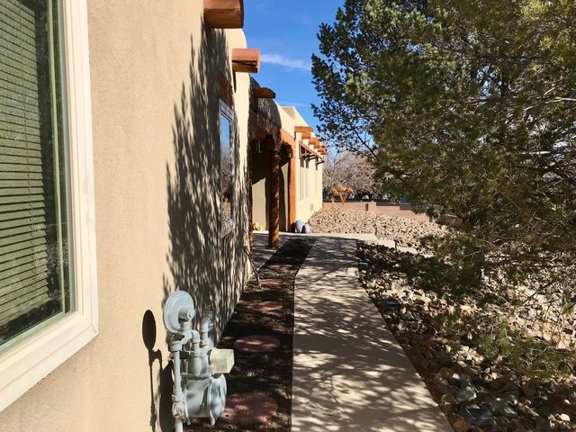 1290 Mesa Ridge Drive SW, Los Lunas, NM 87031