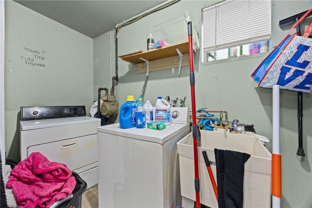 110-112 Evelyn Street, Gates, NY 14606