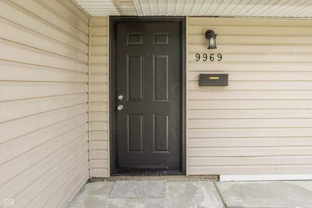 9969 Montery Road, Indianapolis, IN 46235