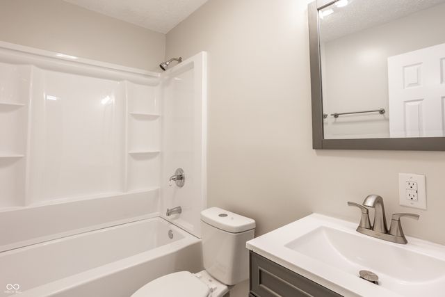 9969 Montery Road, Indianapolis, IN 46235