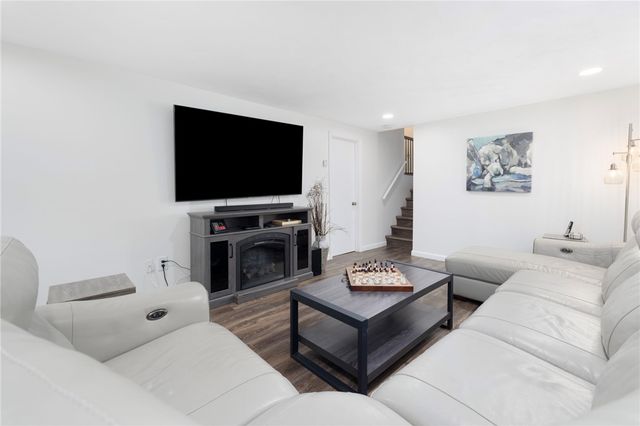 29 Golini Drive, Johnston, RI 02919