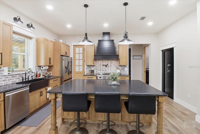 330 HIGHWAY 40 E, Inglis, FL 34449