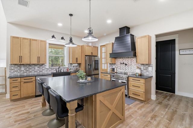 330 HIGHWAY 40 E, Inglis, FL 34449