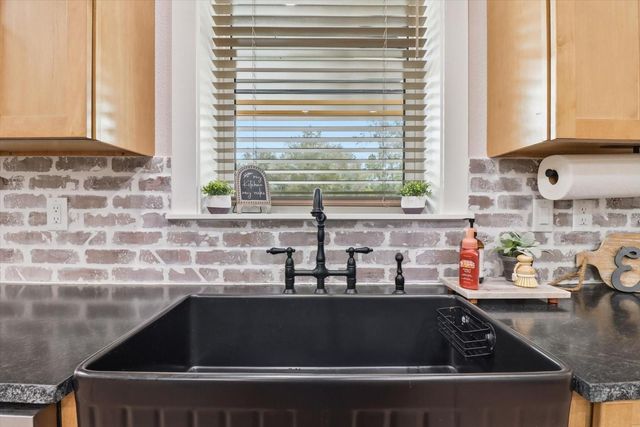 330 HIGHWAY 40 E, Inglis, FL 34449