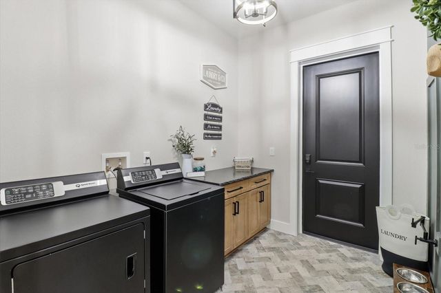 330 HIGHWAY 40 E, Inglis, FL 34449