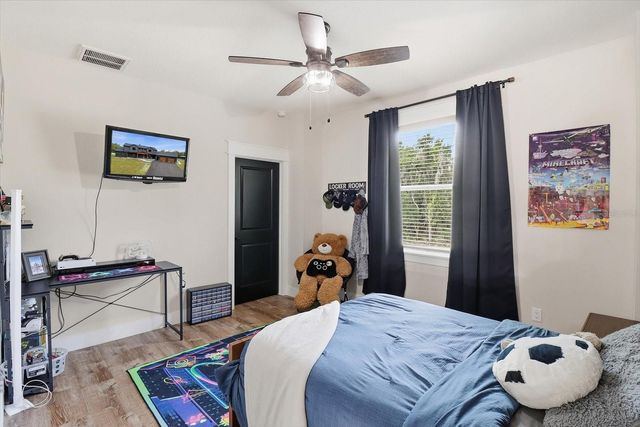 330 HIGHWAY 40 E, Inglis, FL 34449