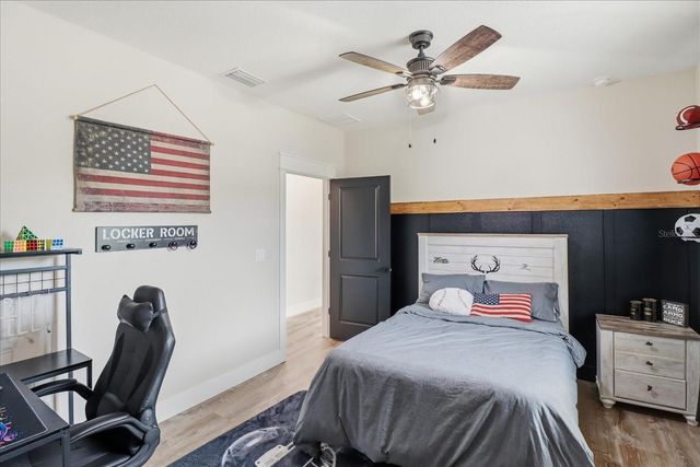 330 HIGHWAY 40 E, Inglis, FL 34449