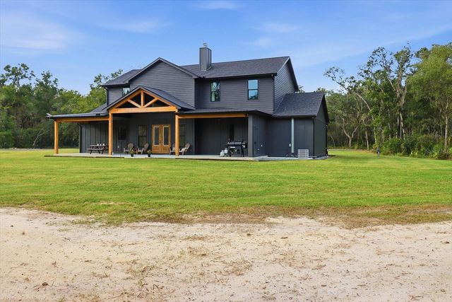 330 HIGHWAY 40 E, Inglis, FL 34449