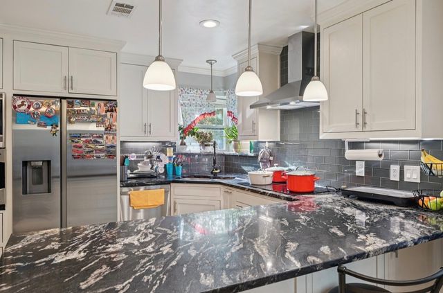 7813 Creek Wood Drive, Rowlett, TX 75089