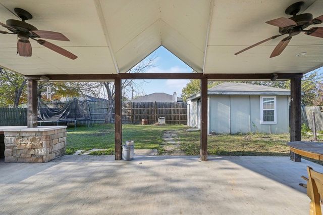 7813 Creek Wood Drive, Rowlett, TX 75089