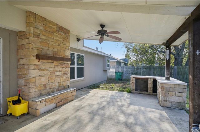 7813 Creek Wood Drive, Rowlett, TX 75089