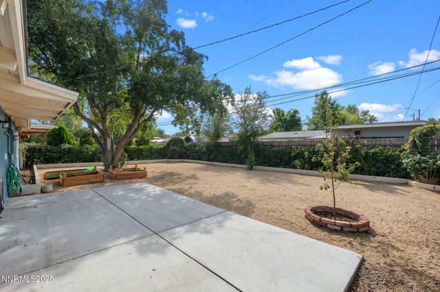 1121 Greenbrae Drive, Sparks, NV 89431