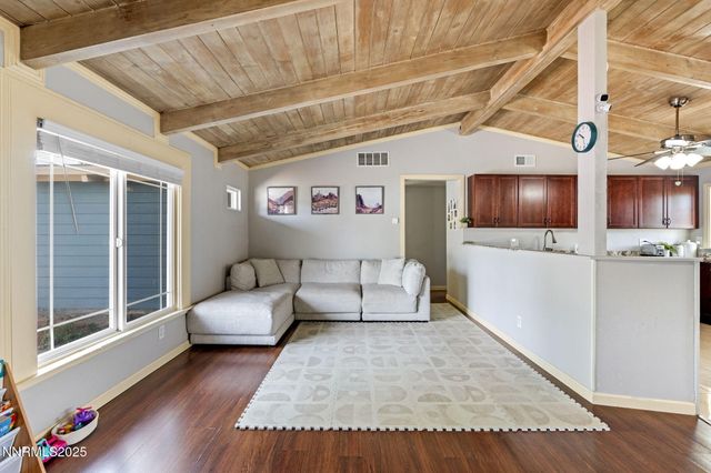 1121 Greenbrae Drive, Sparks, NV 89431