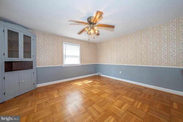 410 W GRAYS AVE, Glenolden, PA 19036