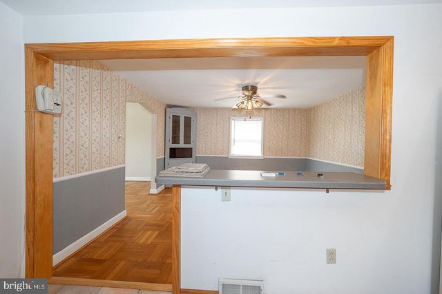 410 W GRAYS AVE, Glenolden, PA 19036