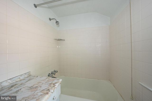 410 W GRAYS AVE, Glenolden, PA 19036