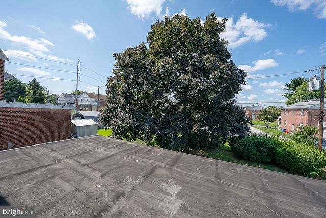 410 W GRAYS AVE, Glenolden, PA 19036