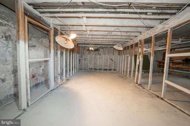 410 W GRAYS AVE, Glenolden, PA 19036
