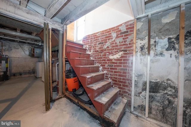 410 W GRAYS AVE, Glenolden, PA 19036