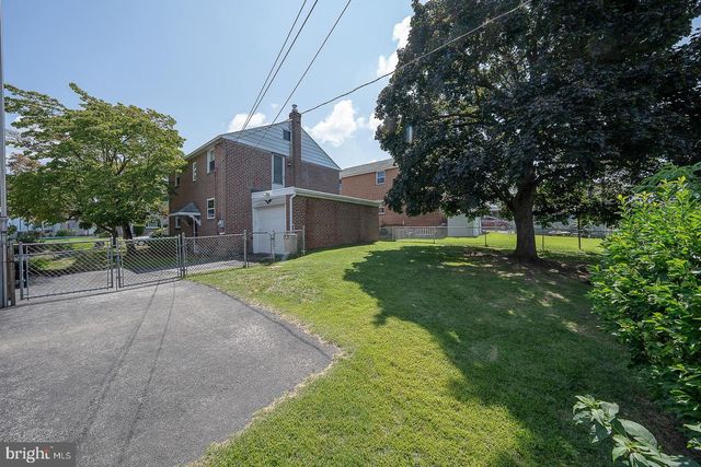 410 W GRAYS AVE, Glenolden, PA 19036