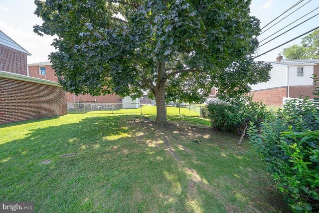 410 W GRAYS AVE, Glenolden, PA 19036