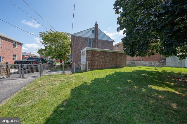 410 W GRAYS AVE, Glenolden, PA 19036