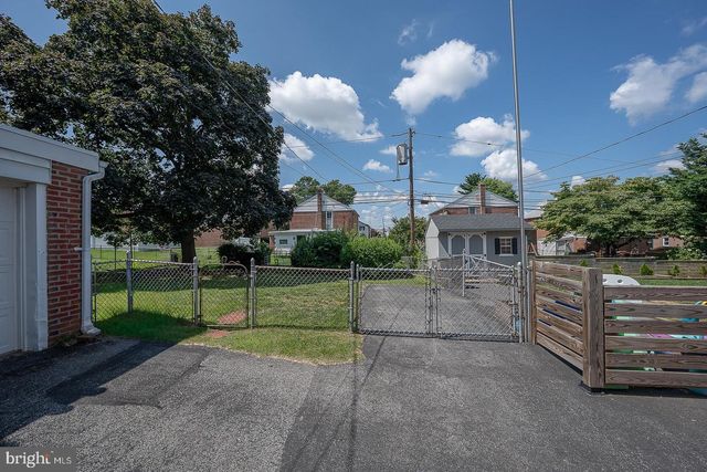 410 W GRAYS AVE, Glenolden, PA 19036