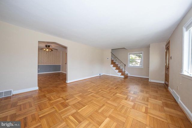 410 W GRAYS AVE, Glenolden, PA 19036