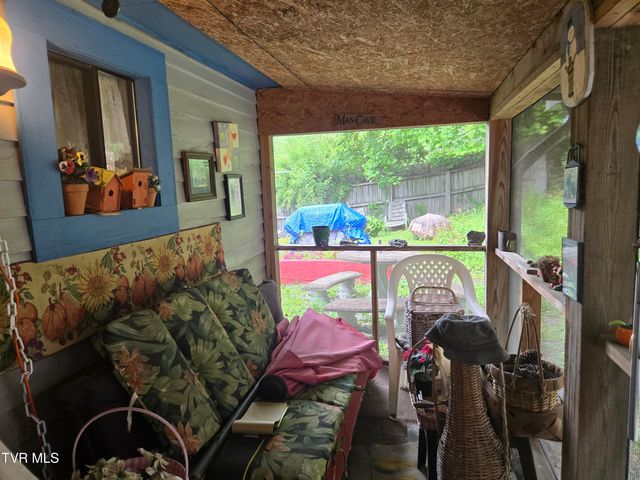 123 Mcmahan Gibbs Road, Roan Mountain, TN 37687