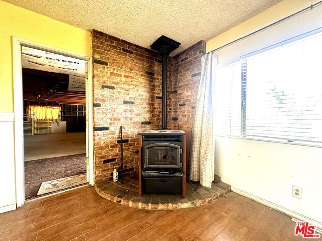 15561 Ash Street, Hesperia, CA 92345