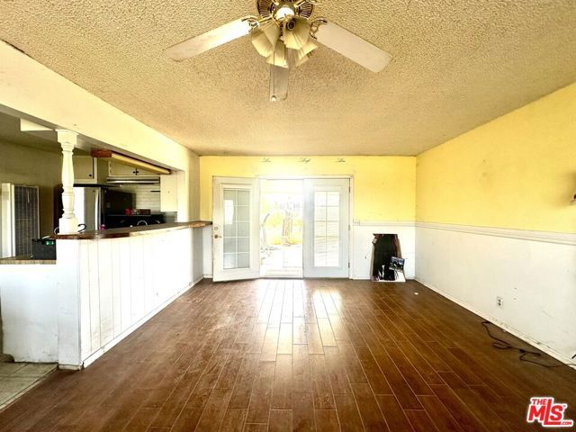 15561 Ash Street, Hesperia, CA 92345