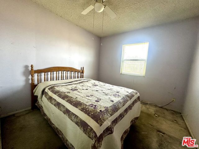 15561 Ash Street, Hesperia, CA 92345