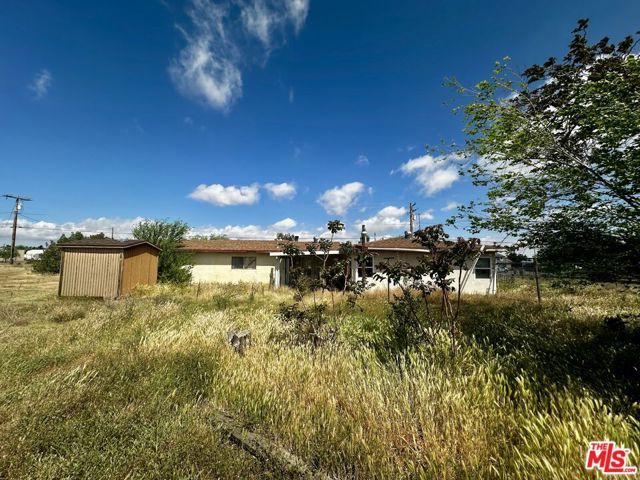 15561 Ash Street, Hesperia, CA 92345