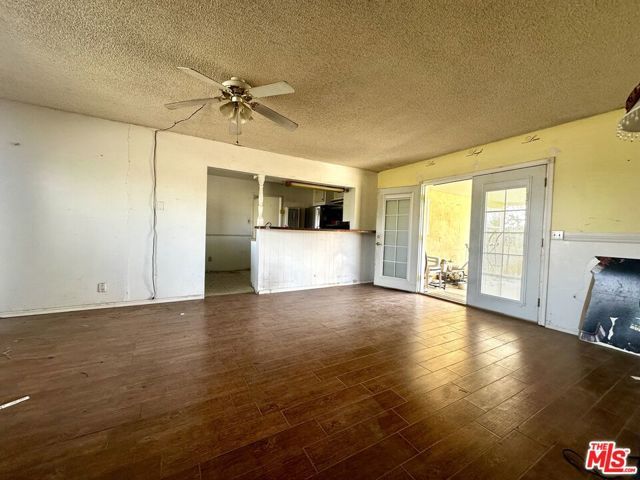 15561 Ash Street, Hesperia, CA 92345