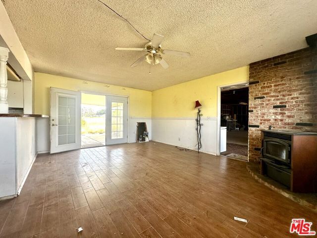 15561 Ash Street, Hesperia, CA 92345