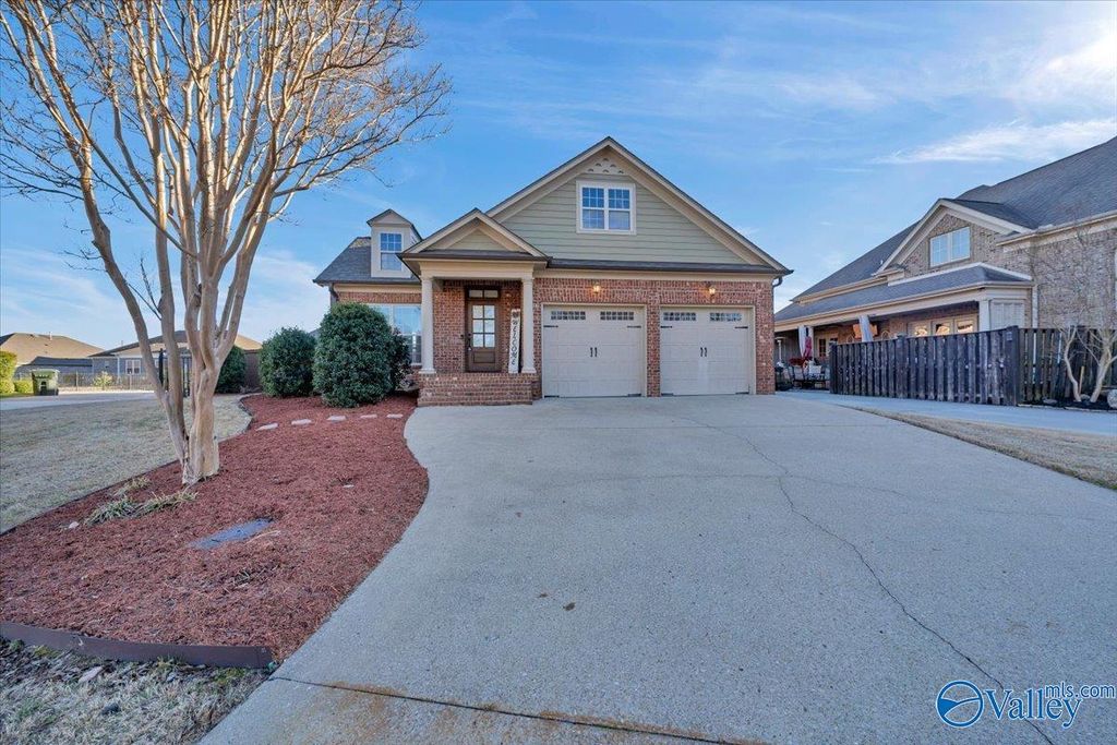 803 Box Street, Athens, AL 35611