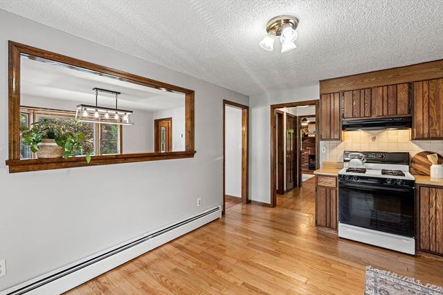 89 W Meadow Rd, Lowell, MA 01854
