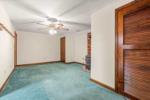 89 W Meadow Rd, Lowell, MA 01854