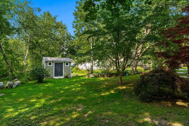89 W Meadow Rd, Lowell, MA 01854