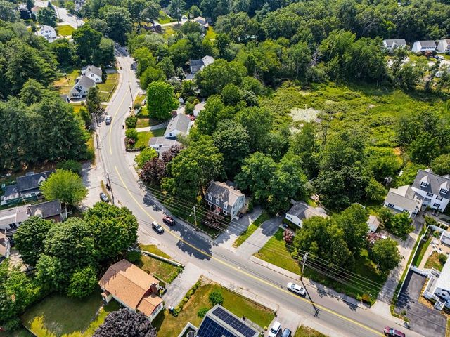 89 W Meadow Rd, Lowell, MA 01854
