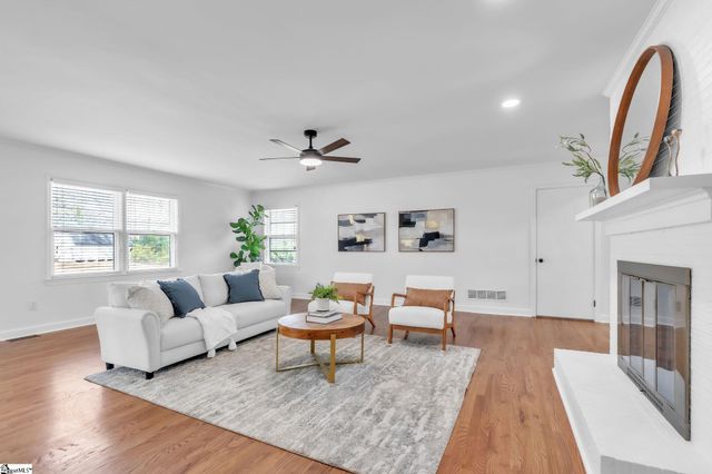 9 Melbourne Lane, Greenville, SC 29615