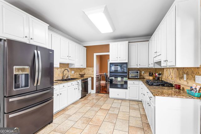 1030 Hickory Ridge Drive, Macon, GA 31204
